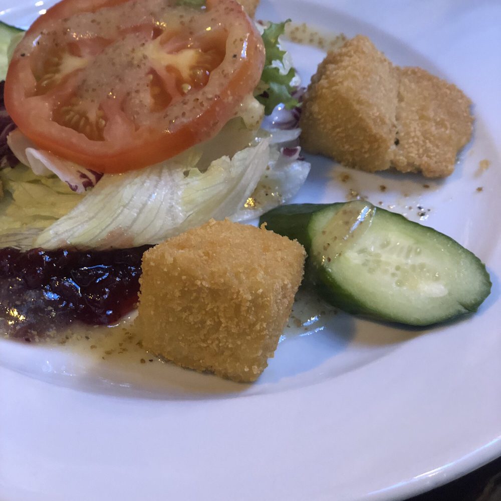 The Brazen Head - Fried Brie - Pubs Near Me - Dublin, D