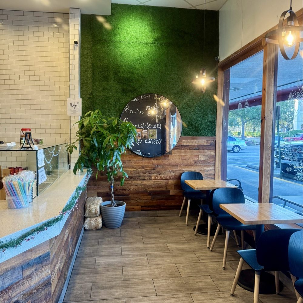 Tbaar - Interior 2 - Bubble Tea Near Me - Orlando, Florida Tbaar - Interior 2 - Bubble Tea Near Me - Orlando, Florida
