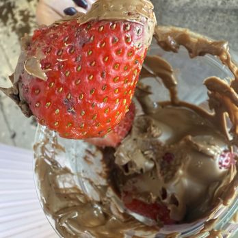 Cafe Castemila - Dirty strawberries - Coffee & Tea Near Me - Skokie, Illinois Cafe Castemila - Dirty strawberries - Coffee & Tea Near Me - Skokie, Illinois