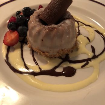 Le Continental - Hazelnut cake - French Near Me - Quebec City, Quebec Le Continental - Hazelnut cake - French Near Me - Quebec City, Quebec