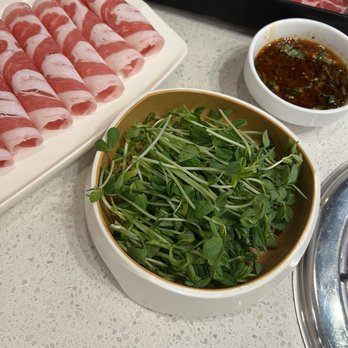 Haidilao Hot Pot - Hot Pot Near Me - Cupertino, California