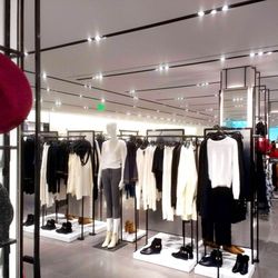 Zara, Cherry Hill Mall -- interior
