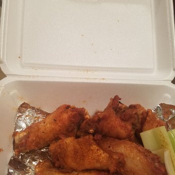Big Papa's Pizza - I ordered jumbo wings. These are not jumbo. - Pizza Near Me - Capitol Heights, Maryland Big Papa's Pizza - I ordered jumbo wings. These are not jumbo. - Pizza Near Me - Capitol Heights, Maryland
