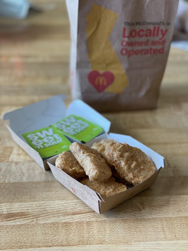 MCDONALD’S Updated August 2024 44 Photos & 54 Reviews 1827 Walnut