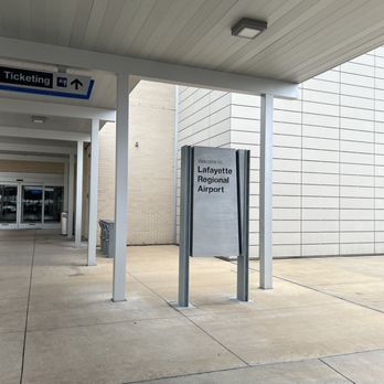 Lafayette Regional Airport - Sign - Airports Near Me - Lafayette, Louisiana Lafayette Regional Airport - Sign - Airports Near Me - Lafayette, Louisiana