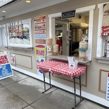 Uncle Dave's Kettle Korn - Popcorn Shops Near Me - Williamsburg, Virginia Uncle Dave's Kettle Korn - Popcorn Shops Near Me - Williamsburg, Virginia