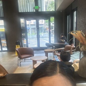 Starbucks - Nice chairs - Coffee & Tea Near Me - Honolulu, Hawaii