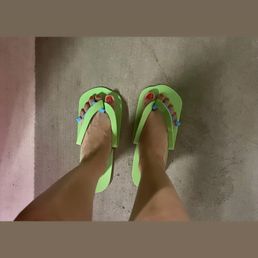 Regular Pedi with Nail Lacquer (NO GEL) Regular Pedi with Nail Lacquer (NO GEL)