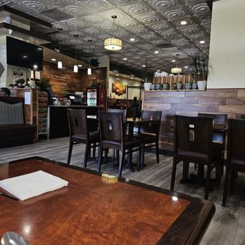 Tabla Indian Restaurant - Nice and spacious seating - Indian Near Me - San Mateo, California