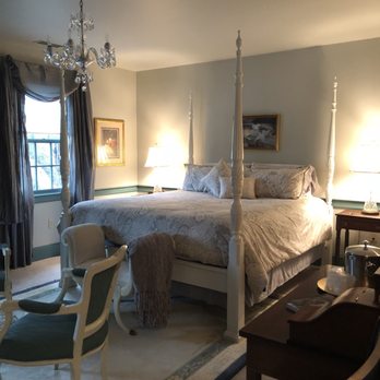 Century Inn - Lafayette bedroom - Bed & Breakfast Near Me - Scenery Hill, Pennsylvania