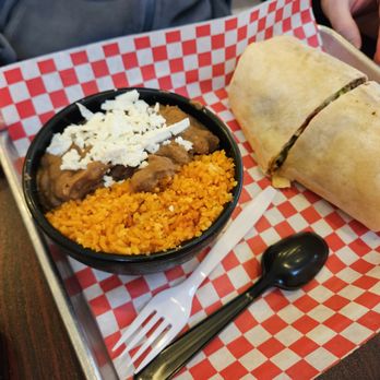 Taco Amor - Chicken burrito dinner - Mexican Near Me - Brookfield, Illinois