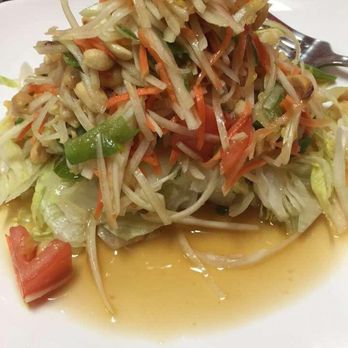 Roi Siam - GReeN PaPaYa SaLaD SPiCY AnD So NiCeY - Thai Near Me - Union City, New Jersey