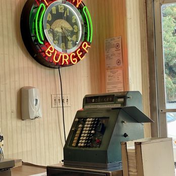 Pie 'n Burger - Burgers Near Me - Pasadena, California Pie 'n Burger - Burgers Near Me - Pasadena, California