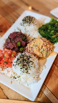 Umekes Fish Market Bar & Grill by null