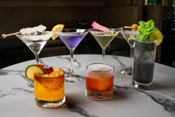 Slowly Restaurant and Lounge by null