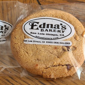 Moonstone Landing - Nice little touch - chocolate chip cookies upon checking in - Hotels Near Me - Cambria, California
