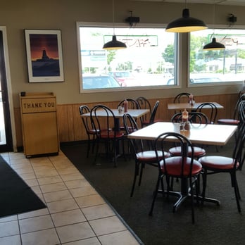 Mancino's Pizza & Grinders - Pizza Near Me - Ludington, Michigan