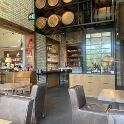 TIS Two Cities - Interior