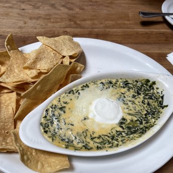 Cheddar's Scratch Kitchen - Spinach dip!! Creamy and yummy - Comfort Food Near Me - Elizabethtown, Kentucky Cheddar's Scratch Kitchen - Spinach dip!! Creamy and yummy - Comfort Food Near Me - Elizabethtown, Kentucky