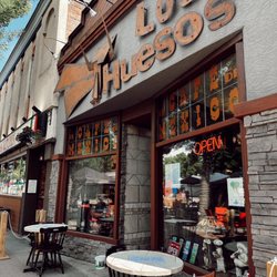 Los Huesos