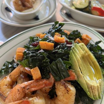 Louis Corner - Sunday Brunch of Kale Salad with Shrimp & the Shrimp Grits with a side order of the house made pickles - Gastropubs Near Me - Boston, Massachusetts