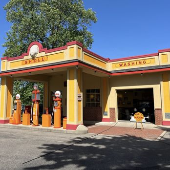 Gilmore Car Museum - Museums Near Me - Hickory Corners, Michigan