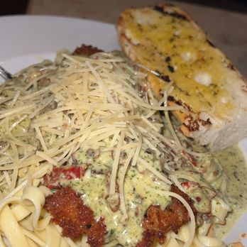La Pizzeria - Lafayette - Pecan crusted chicken with fettuccine - Pizza Near Me - Lafayette, Louisiana La Pizzeria - Lafayette - Pecan crusted chicken with fettuccine - Pizza Near Me - Lafayette, Louisiana