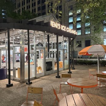 Jeni's Splendid Ice Creams - Patio - Ice Cream & Frozen Yogurt Near Me - Chicago, Illinois