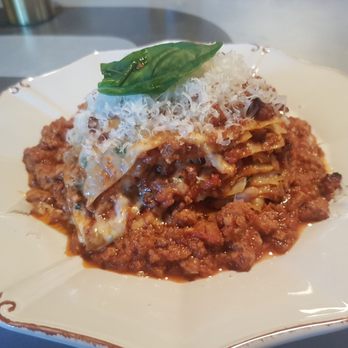 Parcheggio - 10 layer lasagna - Italian Near Me - Toronto, Ontario