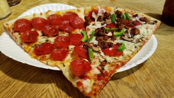 Ramundo's Pizzeria by null