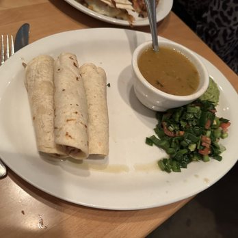 La Calle Doce - Tacos de brisket - Mexican Near Me - Dallas, Texas La Calle Doce - Tacos de brisket - Mexican Near Me - Dallas, Texas
