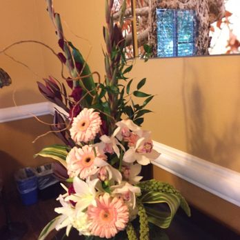 Shell Beach Floral Design - The picture doesn't do it justice - Florists Near Me - Pismo Beach, California