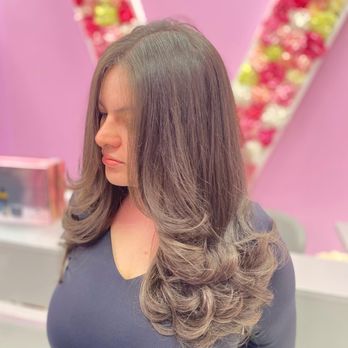 Venus Salon 2 - Full Blowout - Hair Salons Near Me - New York, New York Venus Salon 2 - Full Blowout - Hair Salons Near Me - New York, New York