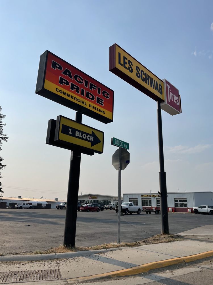 LES SCHWAB TIRE CENTER Updated October 2024 44 Reviews 1737 9th