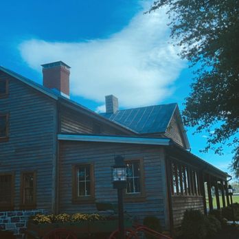Silver Lake Bed and Breakfast - Bed & Breakfast Near Me - Dayton, Virginia Silver Lake Bed and Breakfast - Bed & Breakfast Near Me - Dayton, Virginia