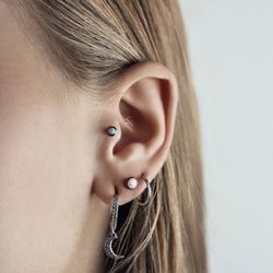 kupkex piercing - Tragus and lobe with white opal