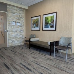 UT Medical Center Cancer Institute - Waiting room