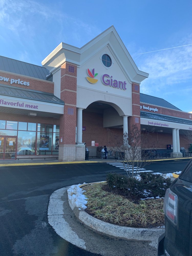 GIANT FOOD Updated September 2024 26 Reviews 10100 Dumfries Rd