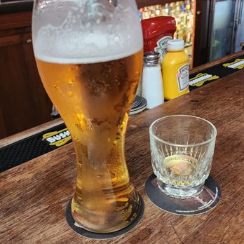 Hennessey's Tavern - Beer and Glenlivet - Irish Near Me - Carlsbad, California
