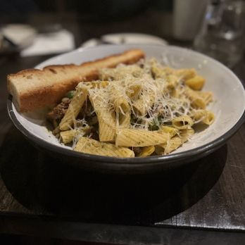 Brickmans Restaurant & Bar - Garden Pesto Pasta - Breakfast & Brunch Near Me - San Marcos, California