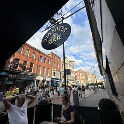 Sinnotts - Outside seating