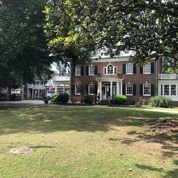 Culpepper Inn - Bed & Breakfast Near Me - Elizabeth City, North Carolina