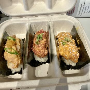 Miso Mozza - Spicy yellowtail hand roll, spicy tuna hand roll, spicy salmon hand roll - Asian Fusion Near Me - Providence, Rhode Island Miso Mozza - Spicy yellowtail hand roll, spicy tuna hand roll, spicy salmon hand roll - Asian Fusion Near Me - Providence, Rhode Island