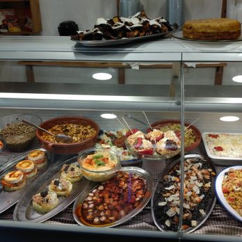 Les Cassoles de la Lola - Everything is as delicious as it looks! - Rotisserie Chicken Near Me - Barcelona, B Les Cassoles de la Lola - Everything is as delicious as it looks! - Rotisserie Chicken Near Me - Barcelona, B