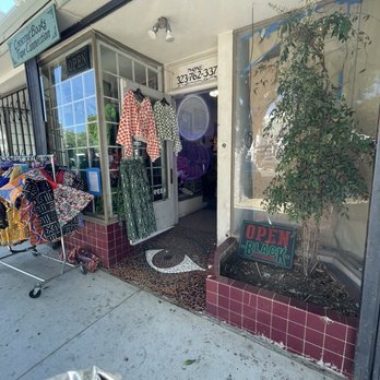 Queen Aminah's - Musical Instruments & Teachers Near Me - Los Angeles, California Queen Aminah's - Musical Instruments & Teachers Near Me - Los Angeles, California
