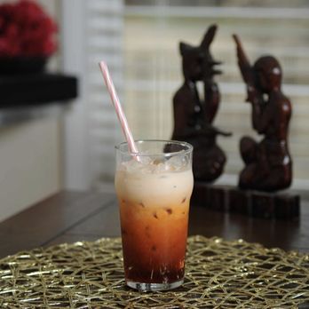 Bow Thai authentic cuisine - Home brewed sweet tea with half and half - Food Trucks Near Me - Tucker, Georgia