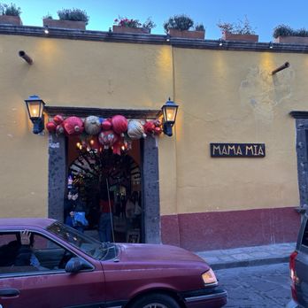 Mama Mia - Entrance - Italian Near Me - San Miguel de Allende, GUA