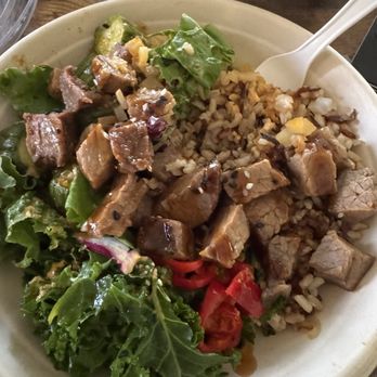 Urbane Cafe - Garlic Sesame Steak Bowl - Salad Near Me - Northridge, California
