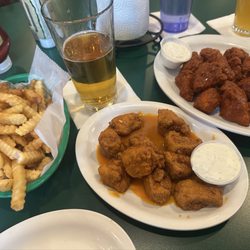 Gators Dockside - Beers, Boneless Wings and Fries