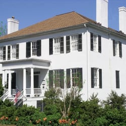 The Essex Inn Bed and Breakfast - "Rivah', Romance, Revival". Our Select Registry inn has been voted the "Best of the Northern Neck and Essex County".